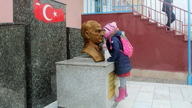 10 Kasım Atatürk’ü saygı ve sevgi ile anıyoruz
